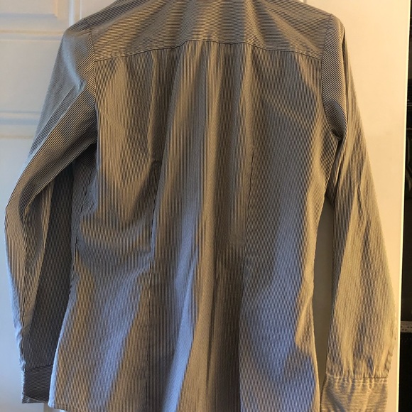 H&M v-neck button down, stripped shirt - Picture 3 of 3